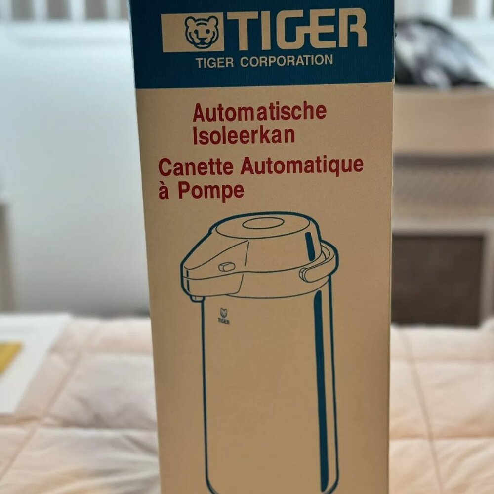 New in Box Vintage 2015 Tiger Automatic Vacuum Jug 2.5 made in Japan - Picture 4 of 11